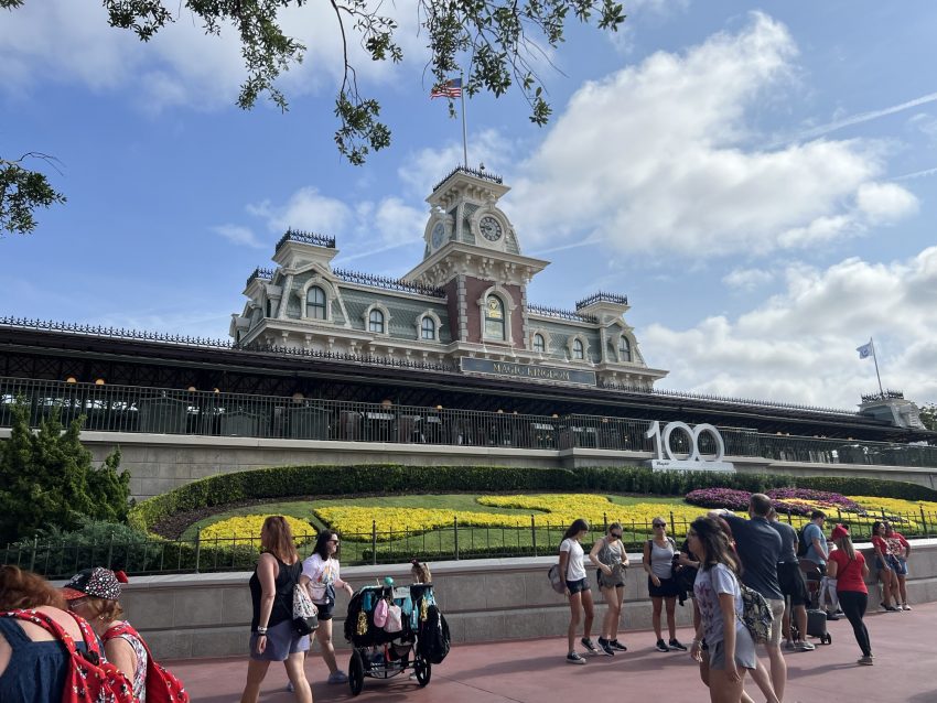 2023 Walt Disney World Railroad at Magic Kingdom Full Ride Experience